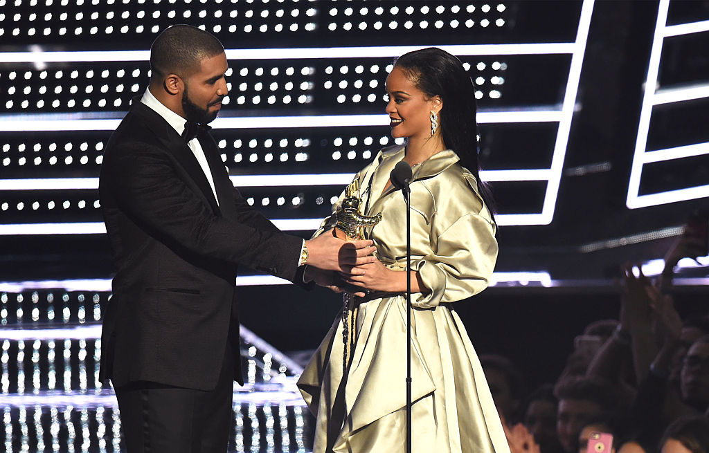 No aprende: Señalan a Drake de 'tirarle' a Rihanna en una nueva canción 