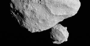 La misión Lucy de la NASA fue a explorar un asteroide y le encontró "un hermanito"