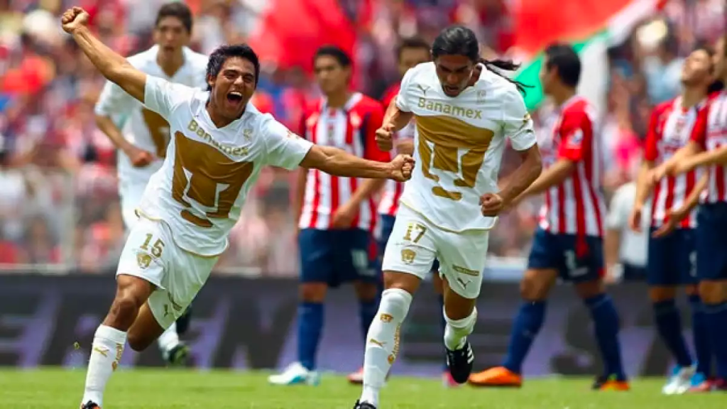 Pumas y Chivas