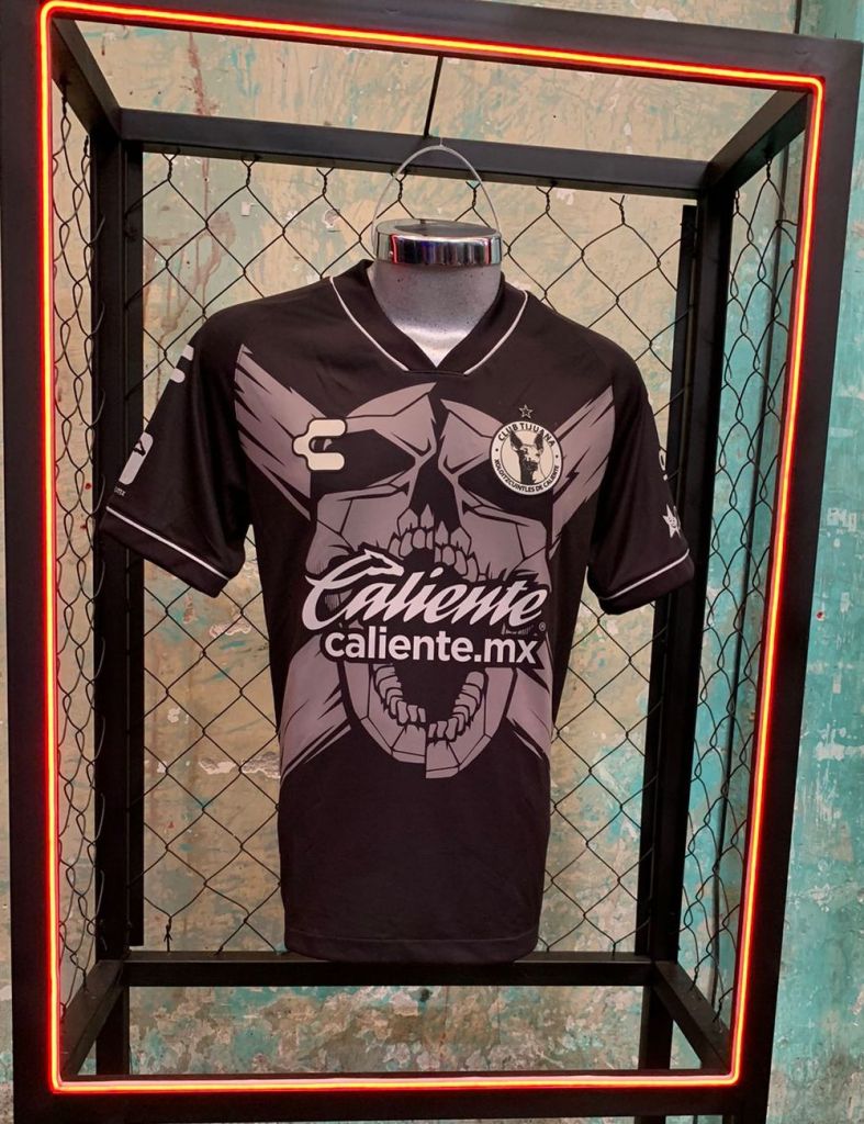 Así luce la playera de Xolos versión Call of Duty