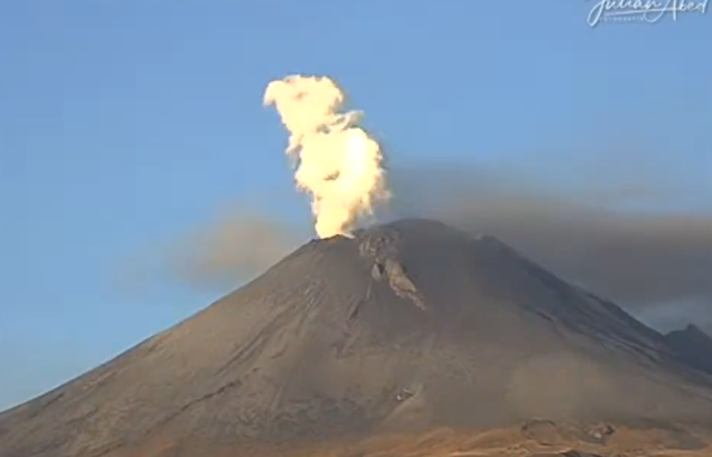 Popocatépetl registra intensa actividad y hay riesgo de caída de ceniza