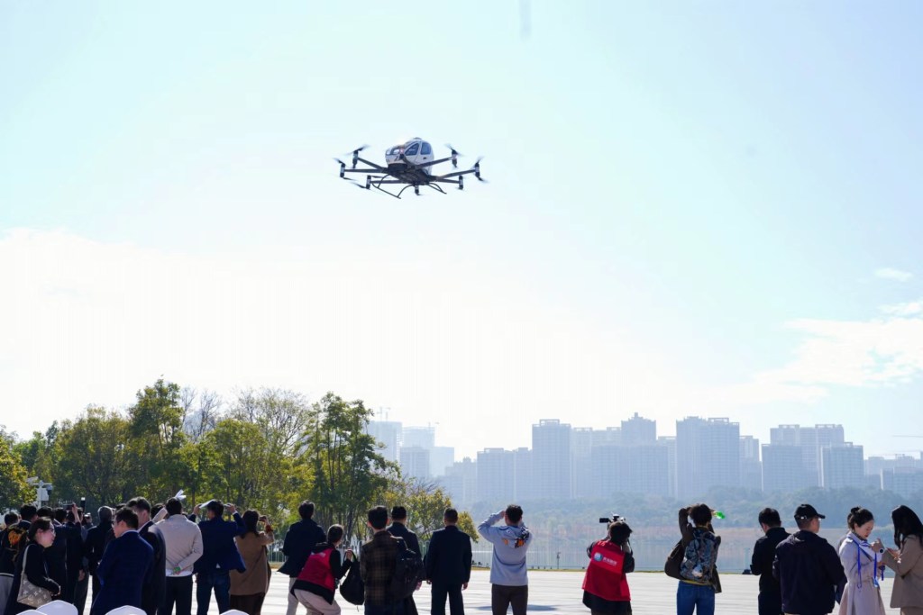 Fotos y videos: Taxi volador realiza con éxito sus primeros vuelos comerciales en China