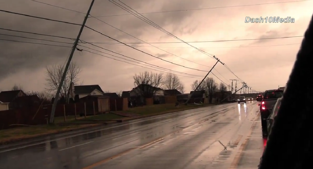 Tornado causa daños terribles en Tennessee