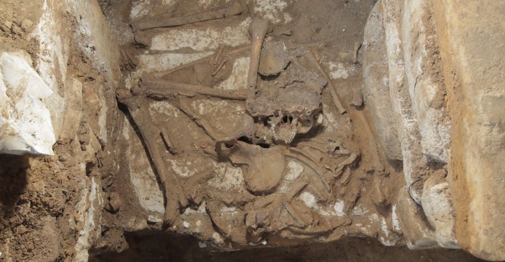 Cementerio y cámara funeraria en Palenque