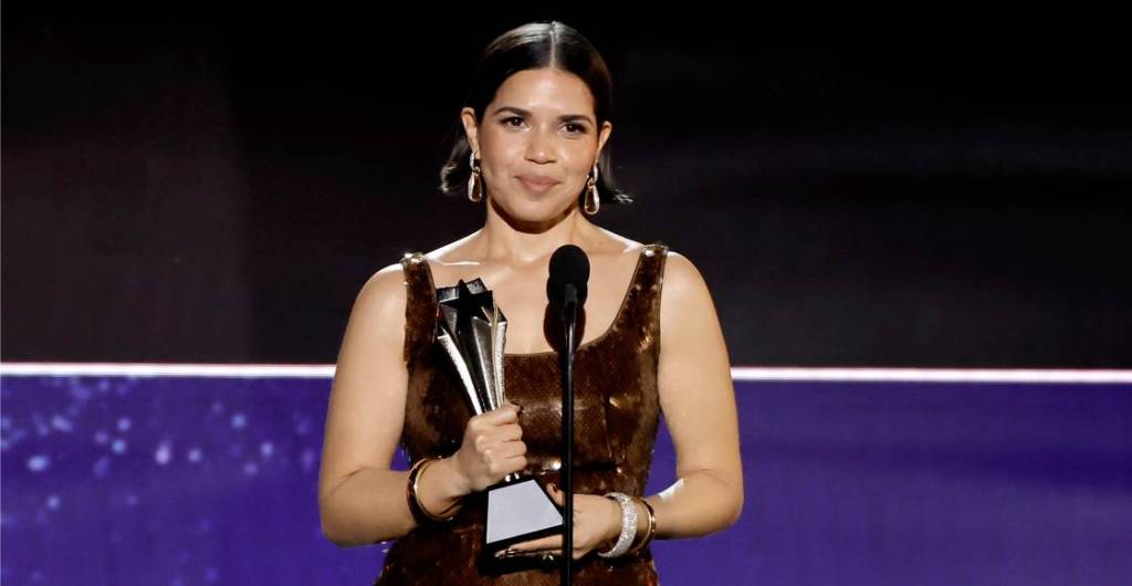 El poderoso y emotivo discurso de America Ferrera en los Critics Choice Awards 2024