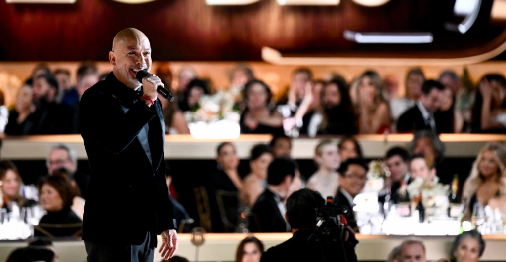 Jo Koy señala a los famosos en los Golden Globes 2024: "Son un montón de malvaviscos"