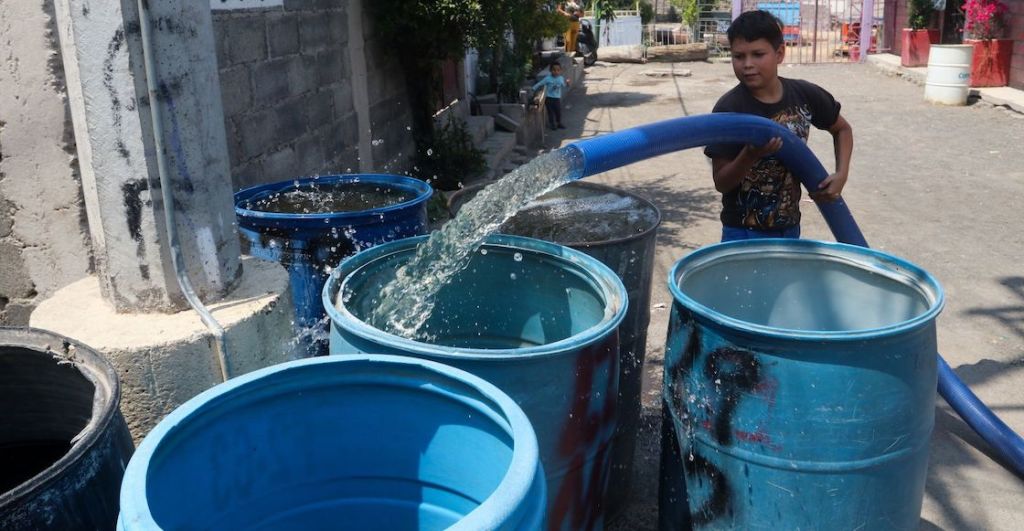 Pedir una pipa de agua en CDMX.