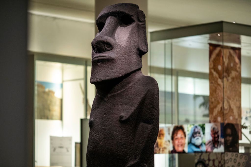 Tiktoker se enfrenta al Museo Británico por una estatua de Chile.