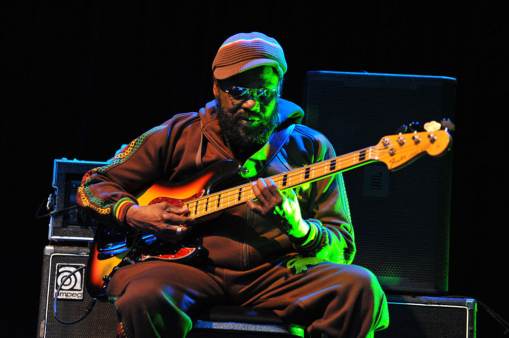 Muere Aston Barrett, bajista de Bob Marley & The Wailers, a los 77 años 