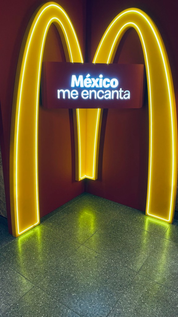 mcdonalds interlomas logo me encanta