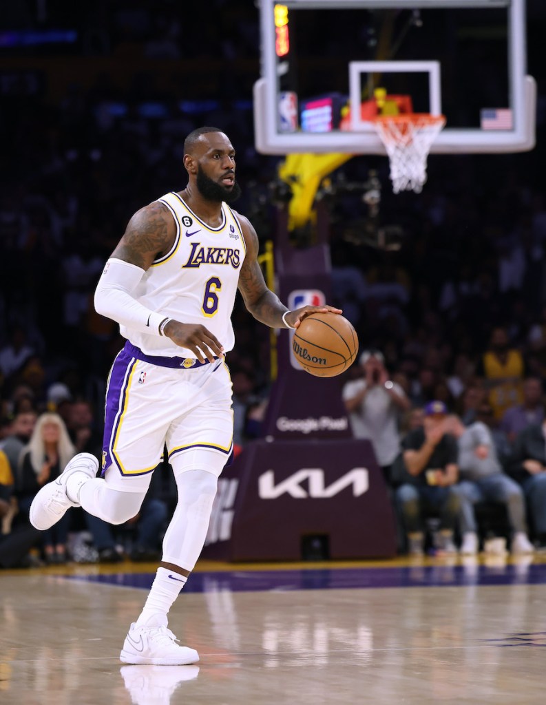 LeBrin James ilusiona a los Lakers