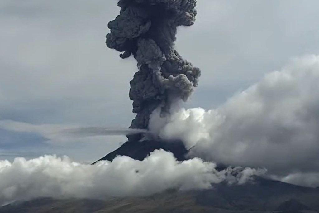 volcán Popocatépetl fumarola