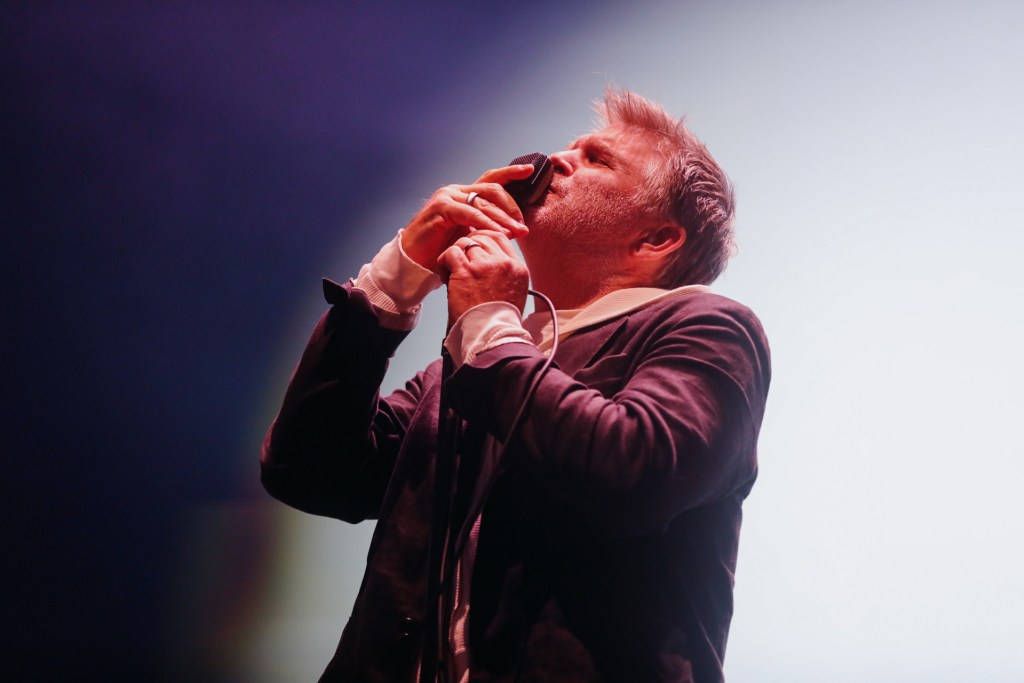 James Murphy canta las rolas con la misma intensidad de los inicios de la banda. Foto: Andrea Gonar para sopitas.com.