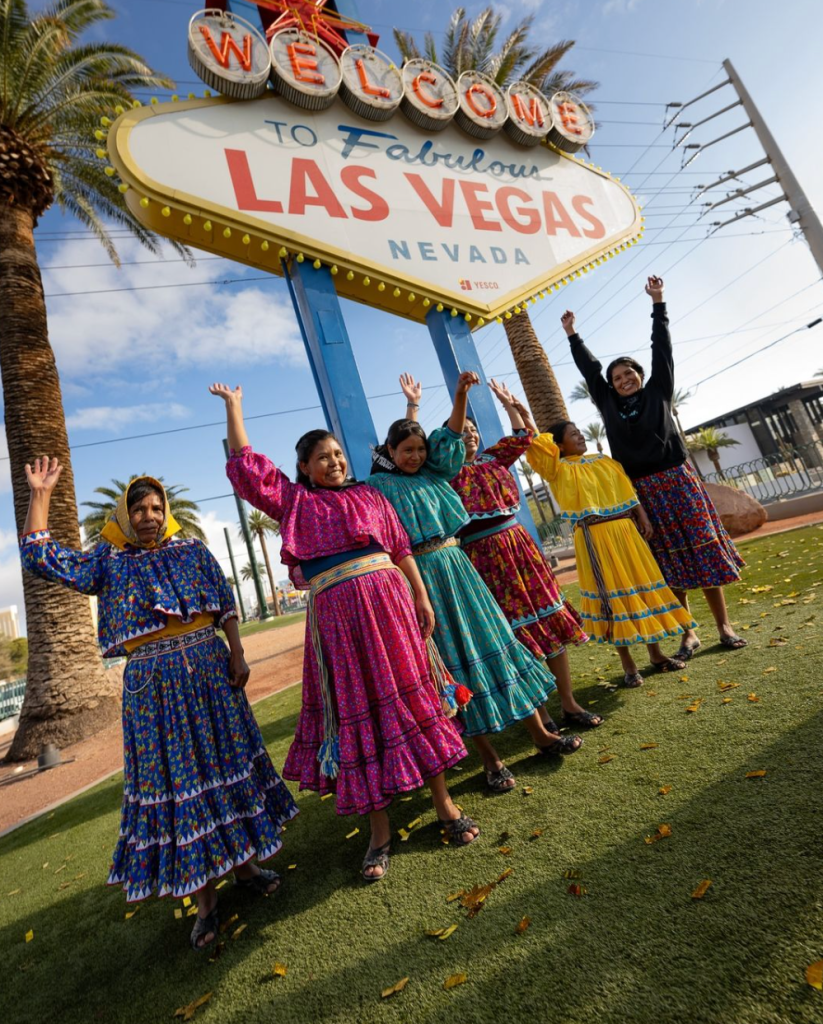 El festejo del equipo rarámuri en Las Vegas