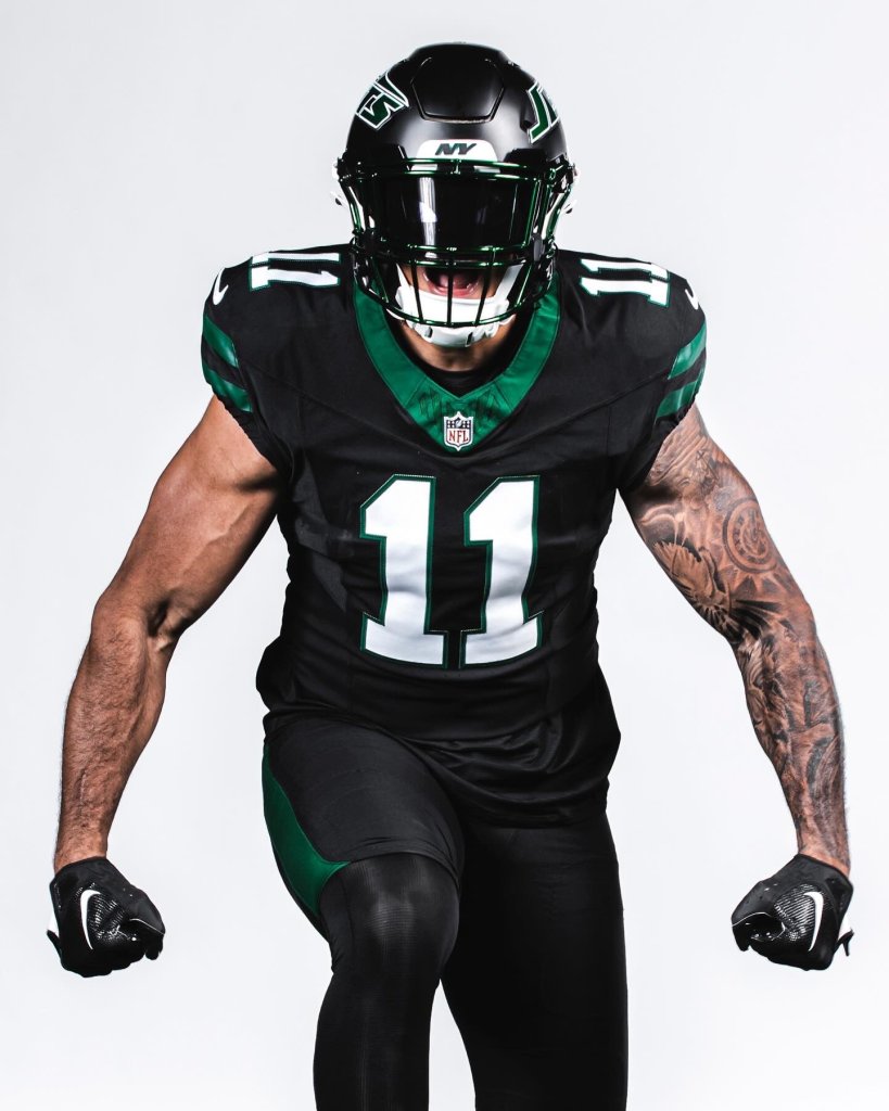 Los uniformes y sus combinaciones con los Jets