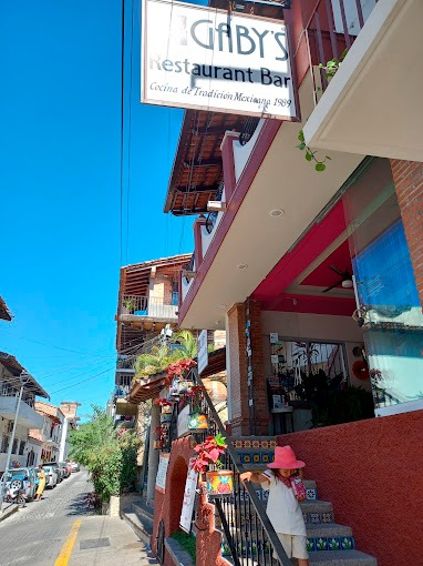 "No se vale": Chef mexicano denuncia que extranjeros quieren clausurar su restaurante en Puerto Vallarta