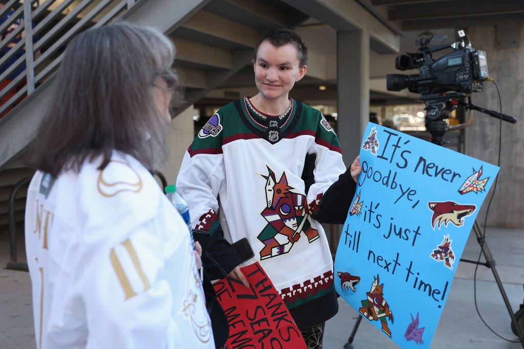 Los fans de Coyotes de Arizona