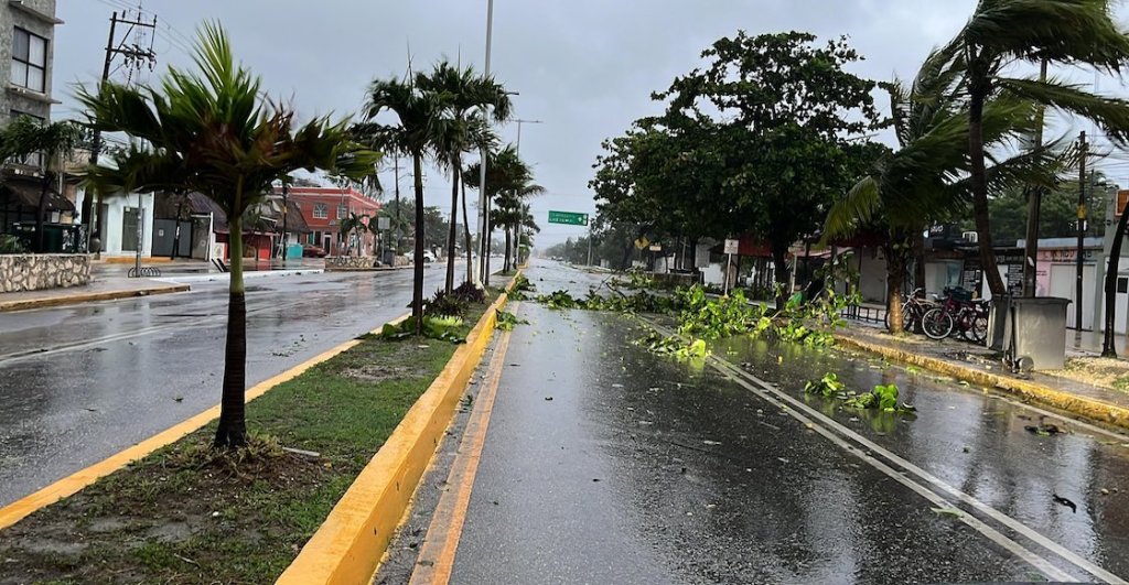 En imágenes: Así se preparó y amanece Quintana Roo por el huracán Beryl