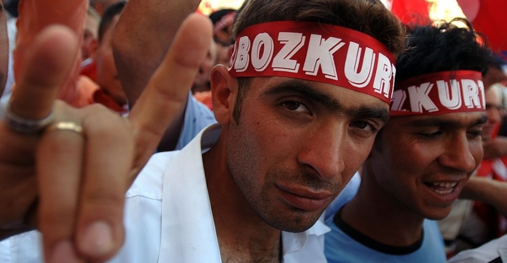 Polémica en la Eurocopa: El saludo del Lobo Gris de la extrema derecha en Turquía