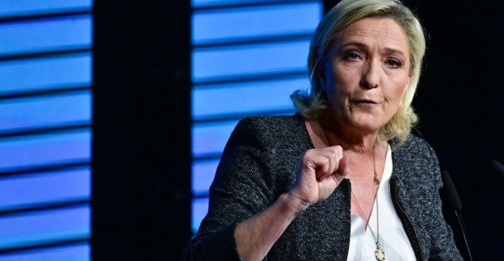 Y a todo esto, ¿quién es Marine le Pen, protagonista de la ultraderecha en Francia?