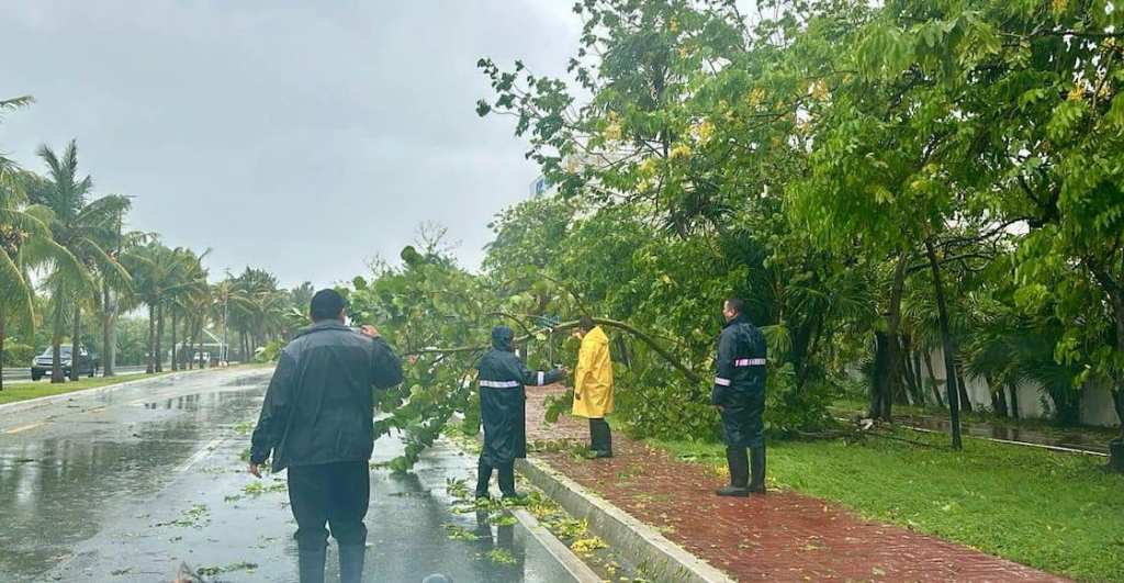 En imágenes: Así se preparó y amanece Quintana Roo por el huracán Beryl